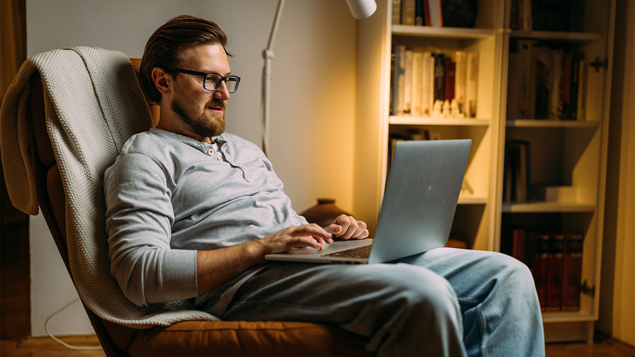 Easy Ways to Earn Extra Money from Home Easy Ways to Earn Extra Money from Home